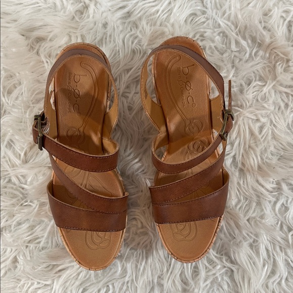 BOC SCHIRRA TAN WEDGE SANDALS SIZE 10 NEW - Picture 4 of 16